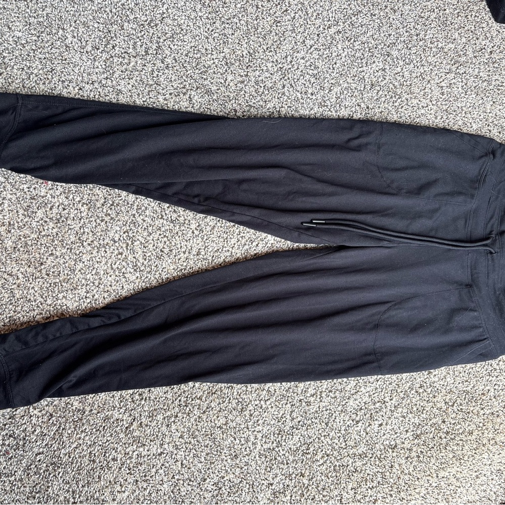 Women’s  Black Jogger Pants L